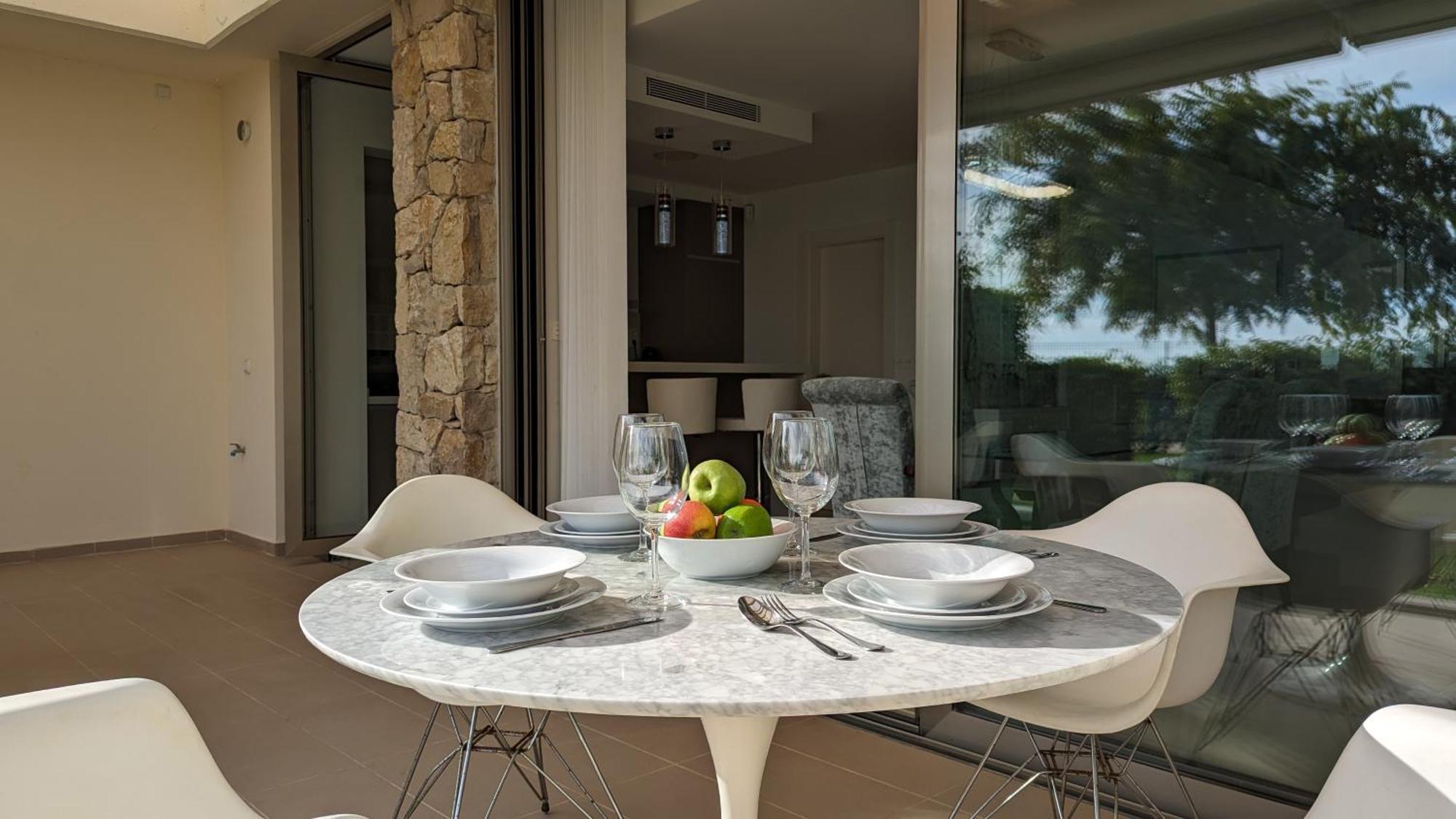 Paradise Beachfront Luxury Villa Вильяхойоса Экстерьер фото