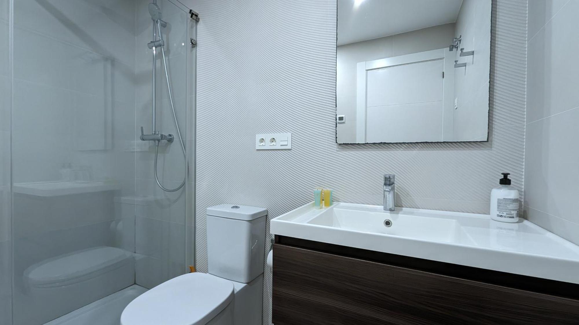 Paradise Beachfront Luxury Villa Вильяхойоса Экстерьер фото