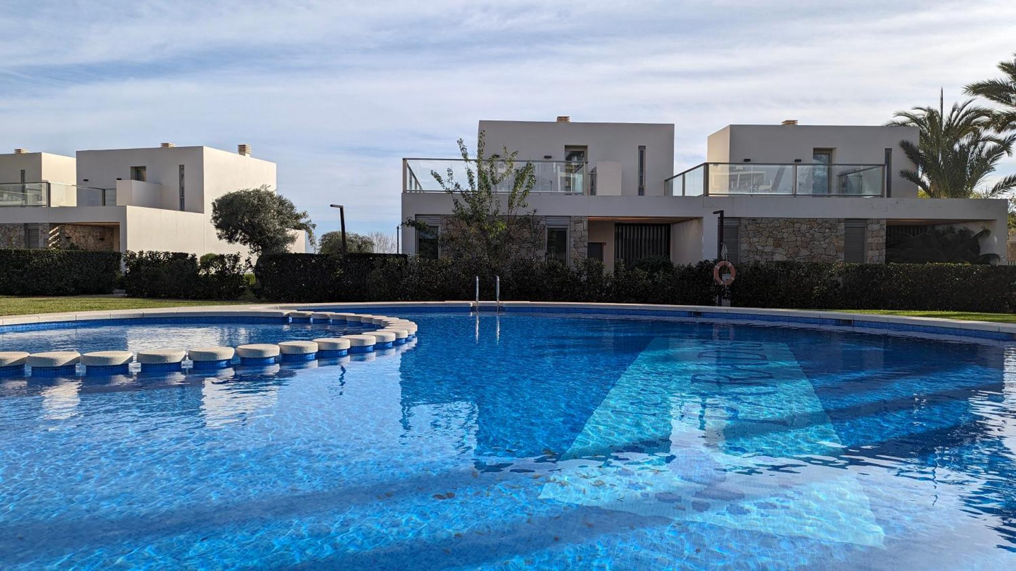 Paradise Beachfront Luxury Villa Вильяхойоса Экстерьер фото